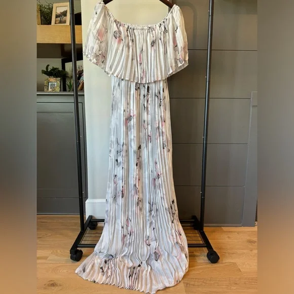 NWOT • Baltic Born • Pleated Off The Shoulder Grey Floral Dress • Small - Picture 4 of 4